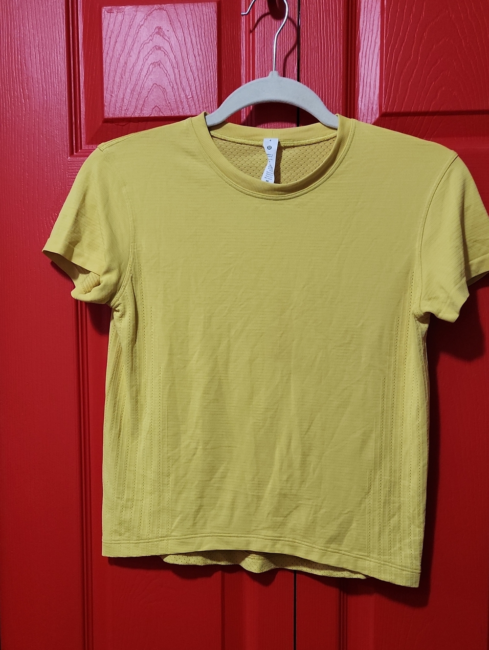 Off Yellow Lululemon Women's Short Sleeve Top